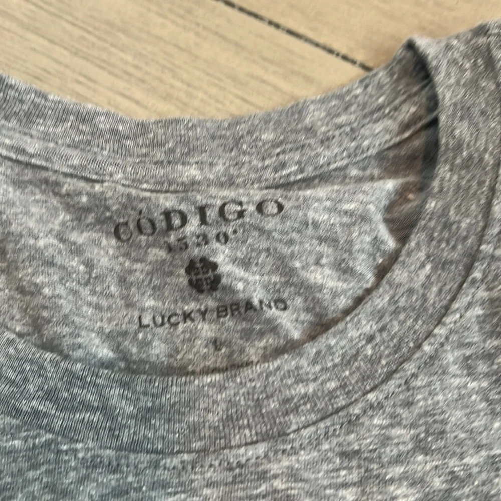 Lot 2 men’s size large lucky brand tequila t shirts - Picture 5 of 5